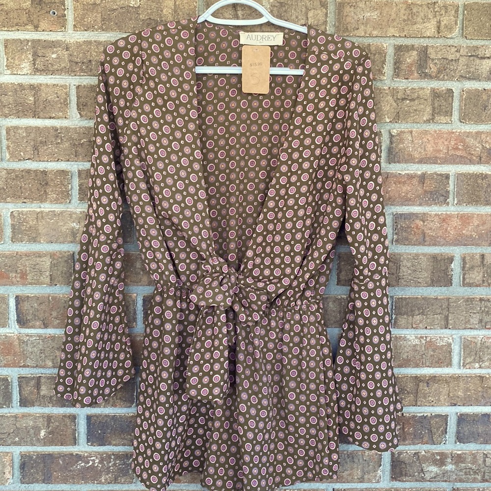 Gorgeous blouse + shorts romper by Audrey camo green with polka dot de…